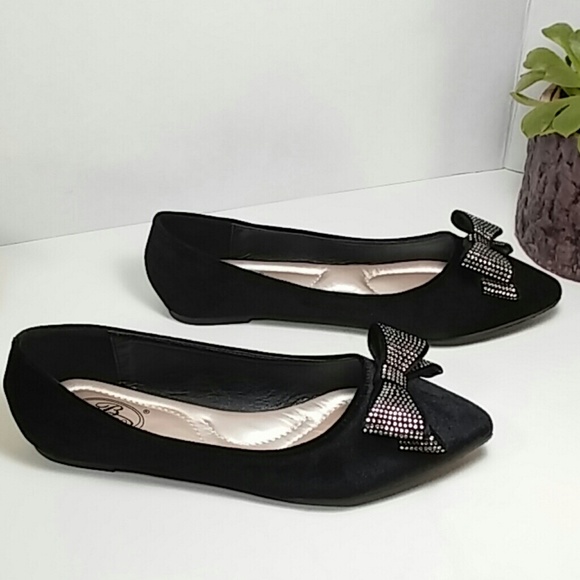 🆕 Faux Black Velvet Pointy Toe Flat Jeweled Bow🆕 - Picture 3 of 8